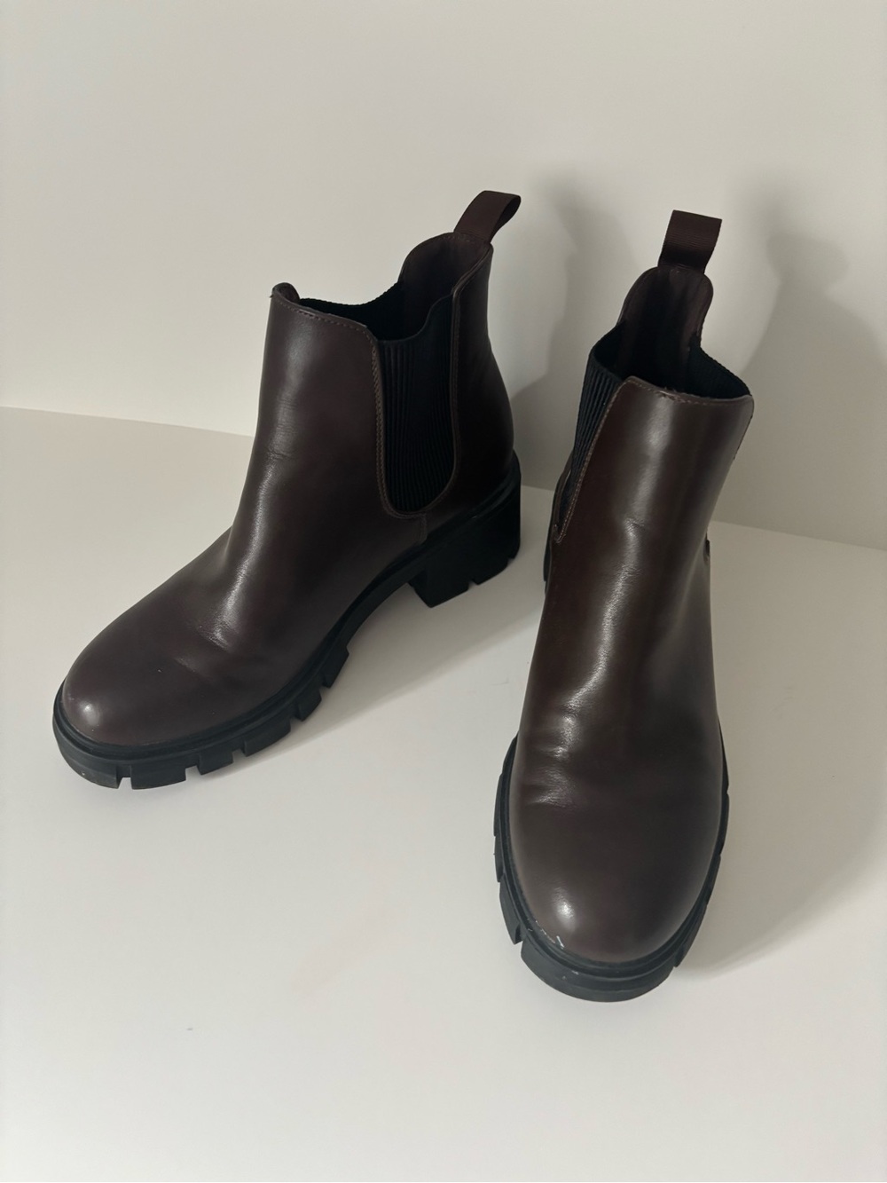 Athlefit Chunky Chelsea Heeled Boots in Dark Brown